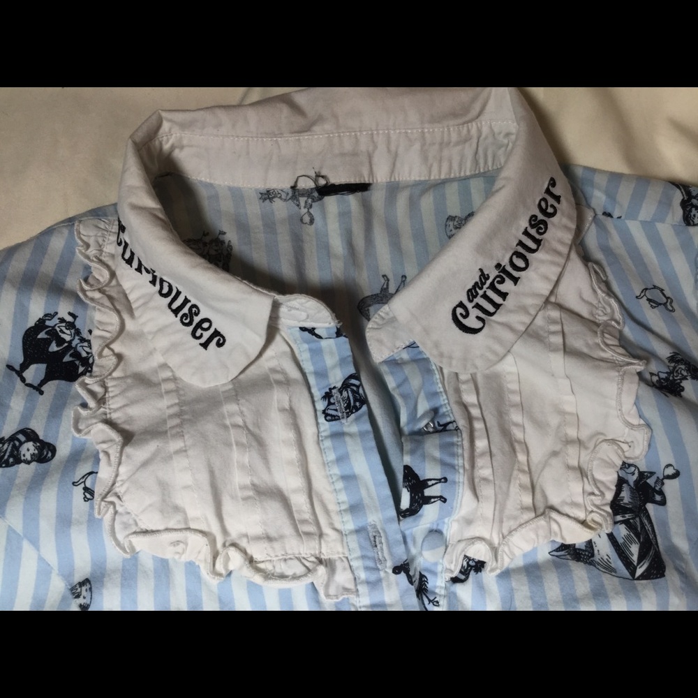 Disney Hot Topic Alice in Wonderland Curiouser & Cutiouser Dress - Picture 11 of 14